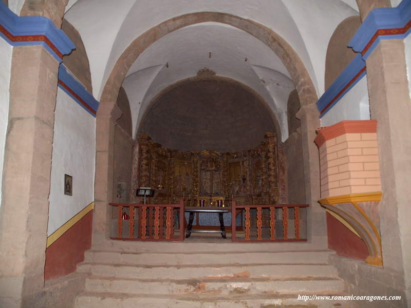 CABECERA DEL TEMPLO Y ESCALINATA